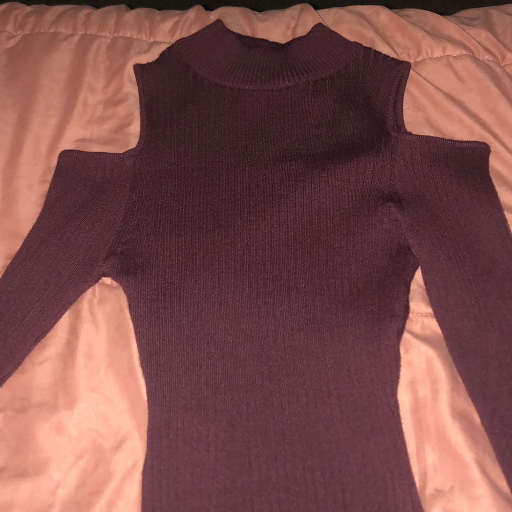 long sleeve stretchy material blouse | never worn